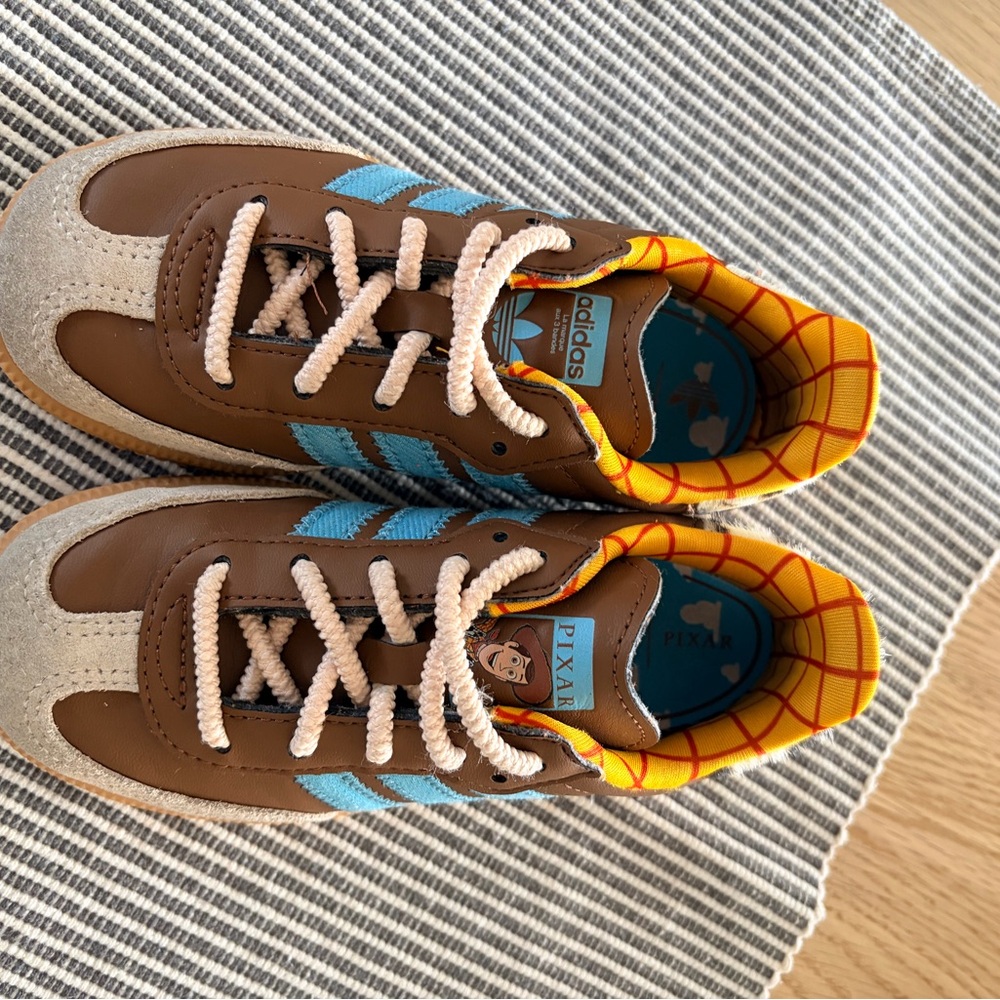 Adidas Samba - Woody -  Kids Brown and Blue Sneakers with Yellow Accents